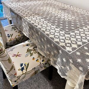 Elegant Vintage Handmade Lace Tablecloth